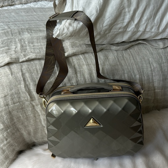 Triforce Makeup Case - Picture 6 of 12